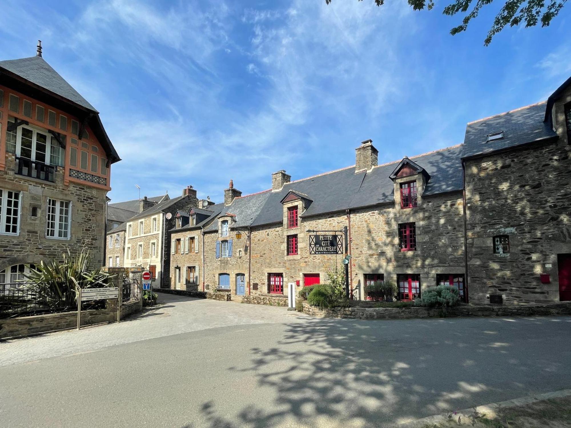 Impasse Des Mysteres - La Maison Des Sorciers Lehon/Dinan Eksteriør bilde